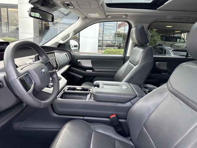Certified 2025 Ford Expedition Active AWD/4WD image 4
