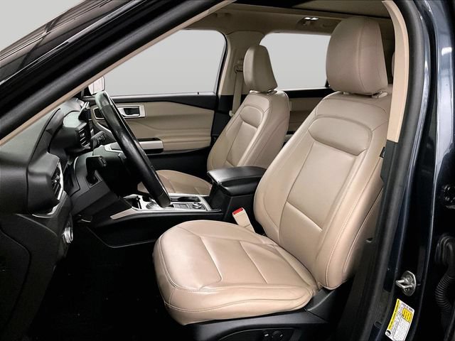 Certified 2022 Ford Explorer XLT w/ Equipment Group 202A AWD/4WD image 24