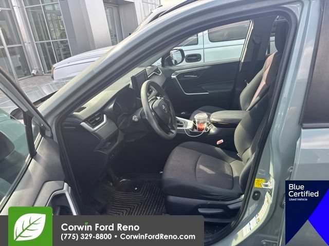 Used 2019 Toyota RAV4 XLE AWD/4WD image 9