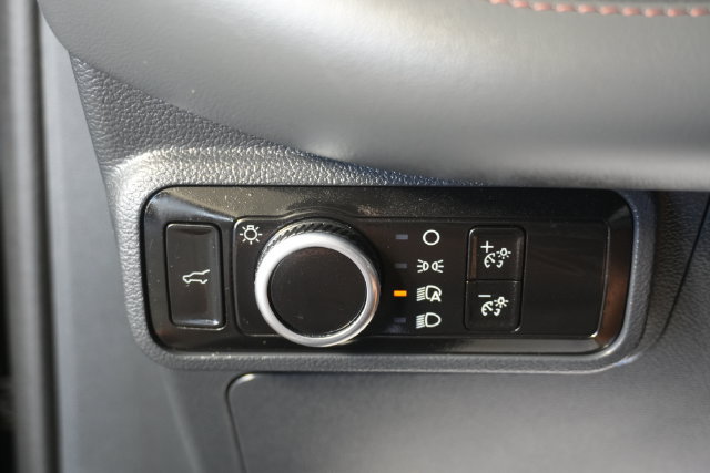 Certified 2025 Ford Explorer Active AWD/4WD image 21