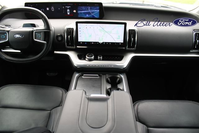 Certified 2025 Ford Expedition Max Platinum w/ Driver's Package AWD/4WD image 16
