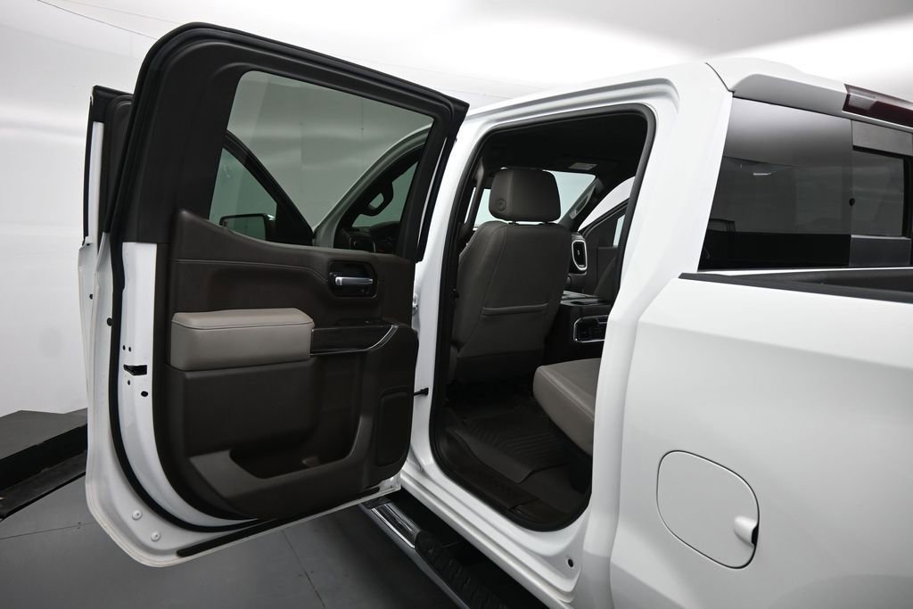 Used 2020 Chevrolet Silverado 1500 LTZ w/ LTZ Plus Package AWD/4WD image 15