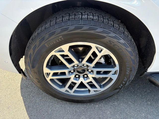 Certified 2025 Ford Expedition Active AWD/4WD image 12