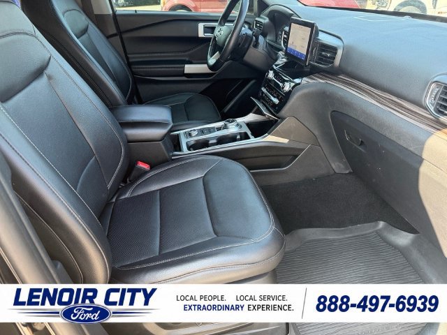 Certified 2021 Ford Explorer Limited w/ Equipment Group 301A AWD/4WD image 13