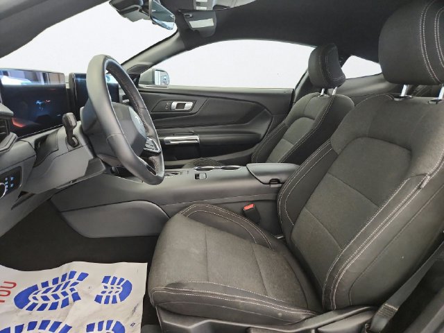 Certified 2025 Ford Mustang Coupe RWD image 3