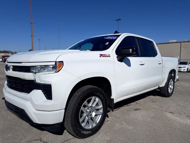 Used 2024 Chevrolet Silverado 1500 RST w/ Z71 Off-Road Package image 2