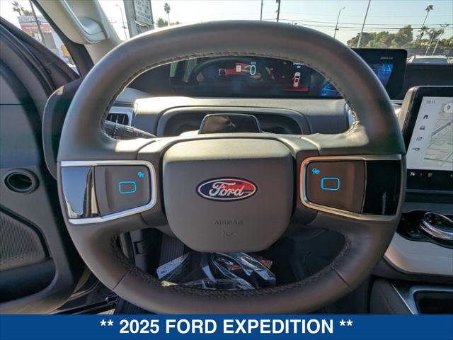 Certified 2025 Ford Expedition Active image 15
