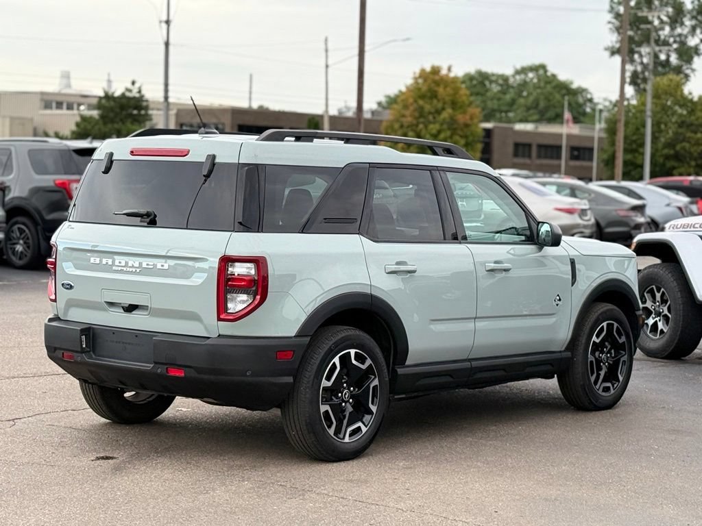 Certified 2023 Ford Bronco Sport Outer Banks w/ Tech Package AWD/4WD image 32
