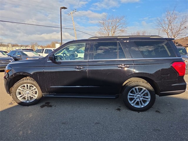 Certified 2024 Ford Expedition XLT image 8