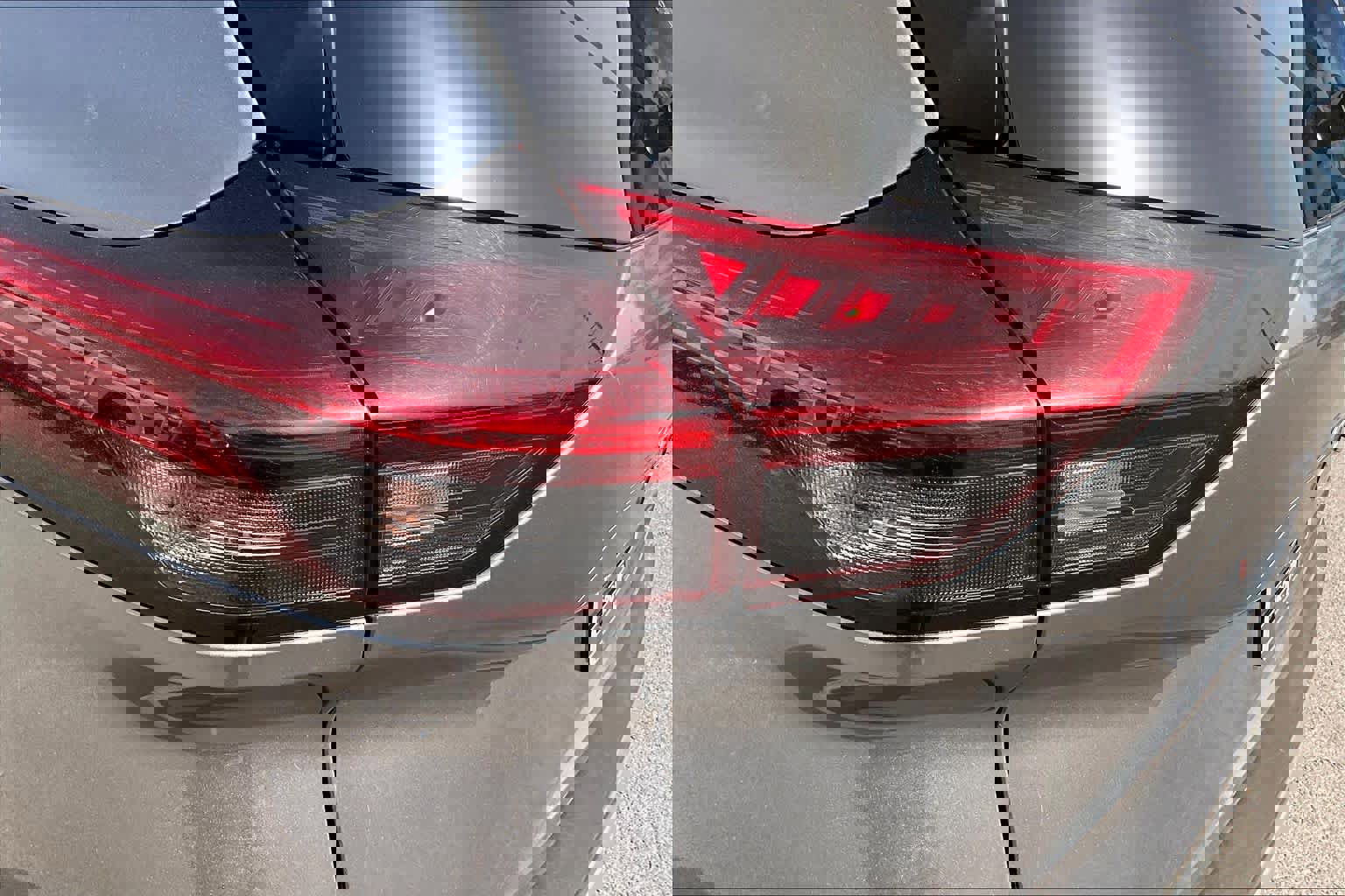 Used 2023 Nissan Rogue SV image 28