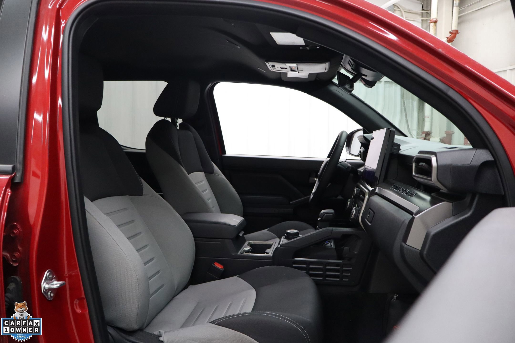 Used 2025 Toyota Tacoma TRD Off-Road AWD/4WD image 31