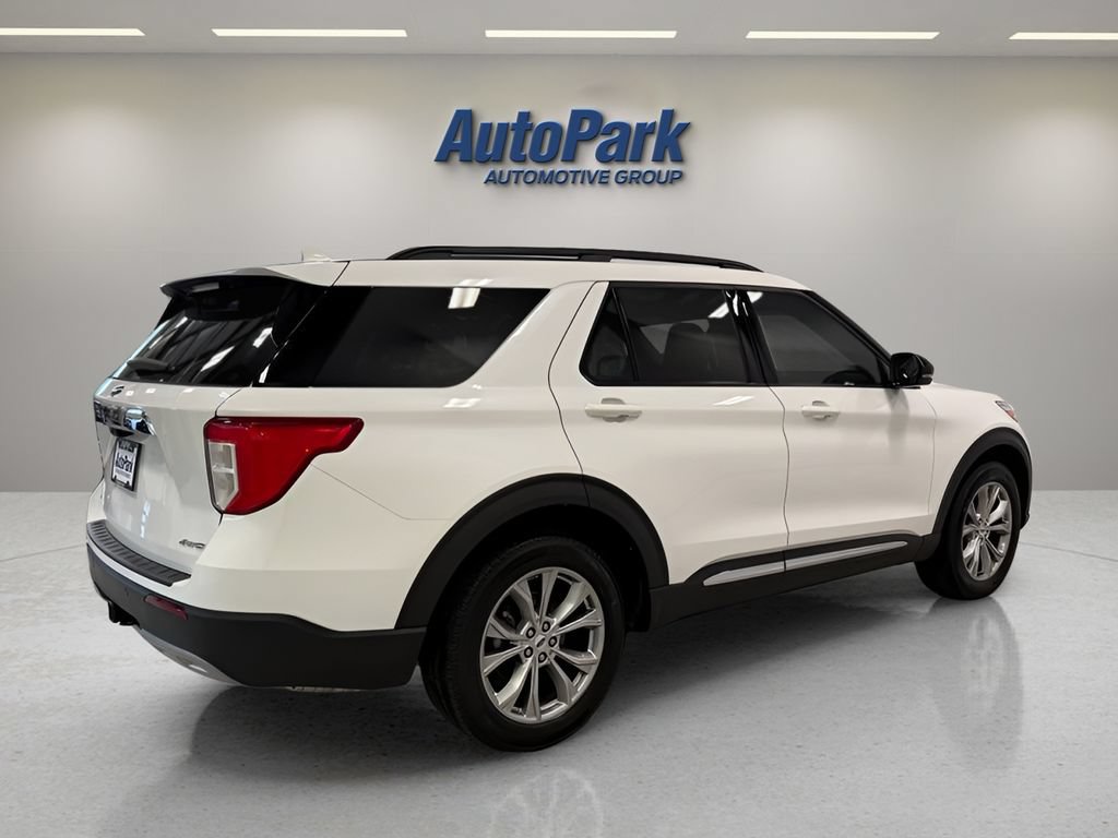 Certified 2024 Ford Explorer XLT w/ Equipment Group 202A AWD/4WD image 7