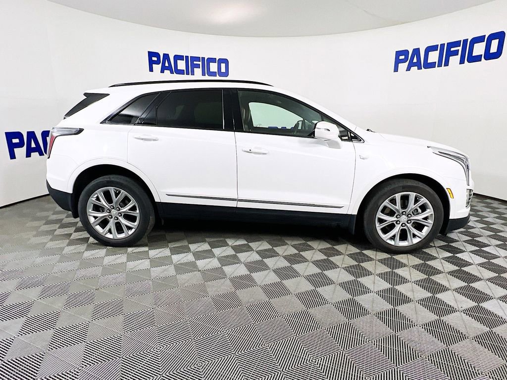 Used 2021 Cadillac XT5 Sportv w/ LPO, Floor Liner Package AWD/4WD image 2