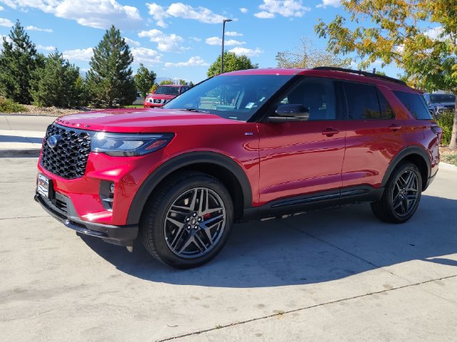 Certified 2025 Ford Explorer ST-Line w/ ST-Line Street Pack AWD/4WD image 4