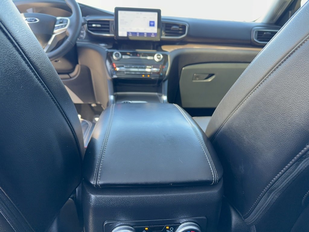 Certified 2023 Ford Explorer Limited w/ Equipment Group 301A image 31