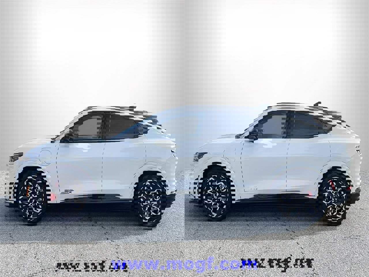 Certified 2022 Ford Mustang Mach-E GT image 28