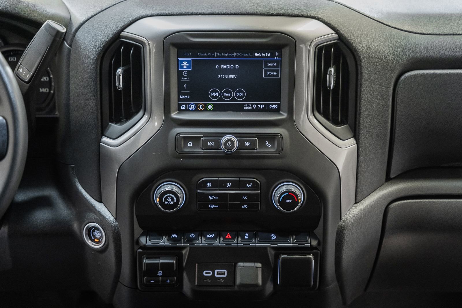 Used 2025 Chevrolet Silverado 1500 Custom Trail Boss w/ Dark Appearance Package AWD/4WD image 28