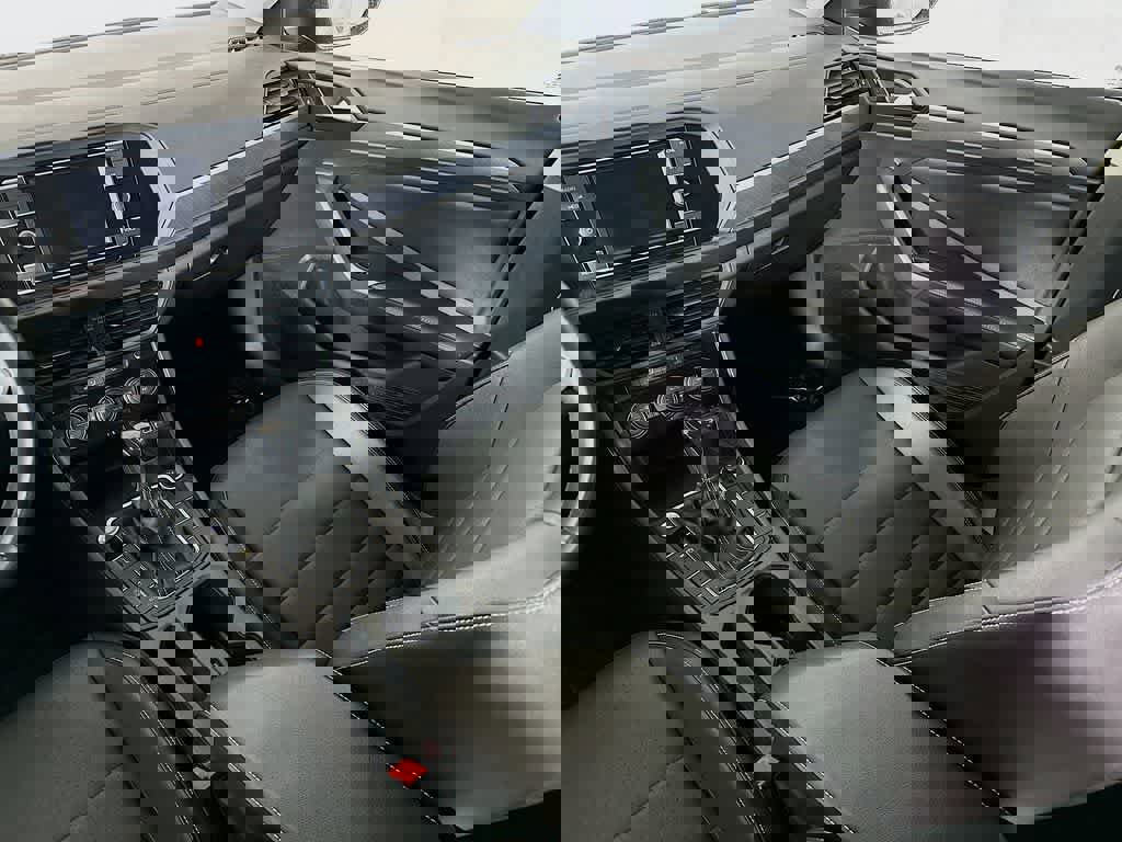 Used 2024 Volkswagen Jetta SE image 14