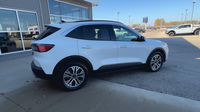 Certified 2022 Ford Escape SEL AWD/4WD image 9