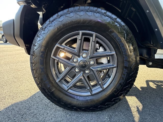 Used 2024 Jeep Wrangler Unlimited Sport AWD/4WD image 10
