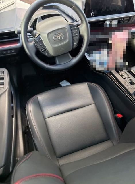 Used 2024 Toyota Prius Prime Premium image 8