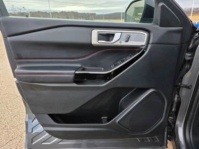 Certified 2023 Ford Explorer ST-Line image 11