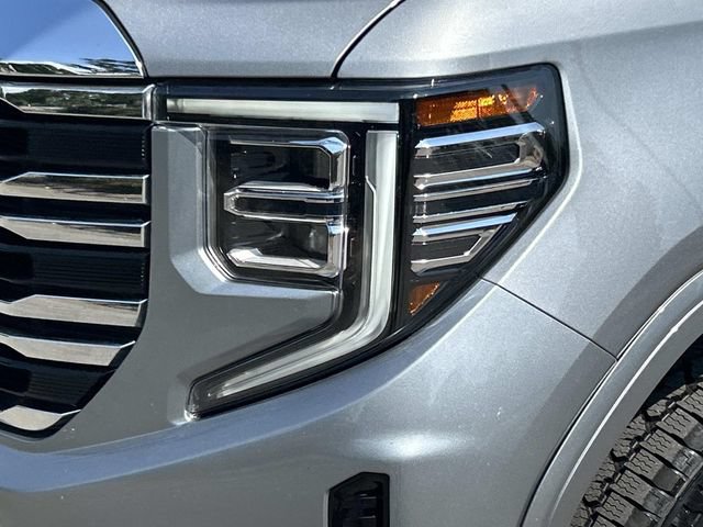 Used 2025 GMC Sierra 1500 SLT w/ SLT Premium Package AWD/4WD image 9