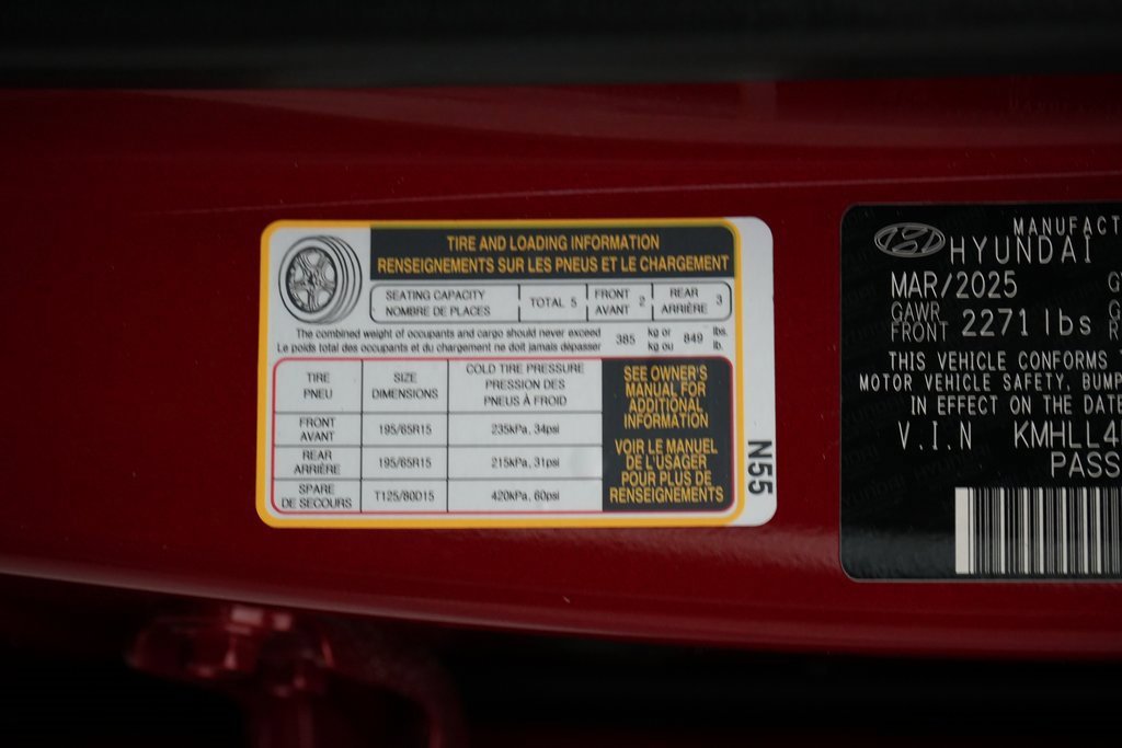 Used 2025 Hyundai Elantra SE image 23