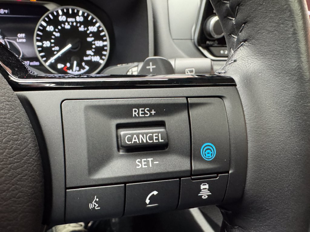 Used 2023 Nissan Rogue SV w/ SV Premium B Package AWD/4WD image 17