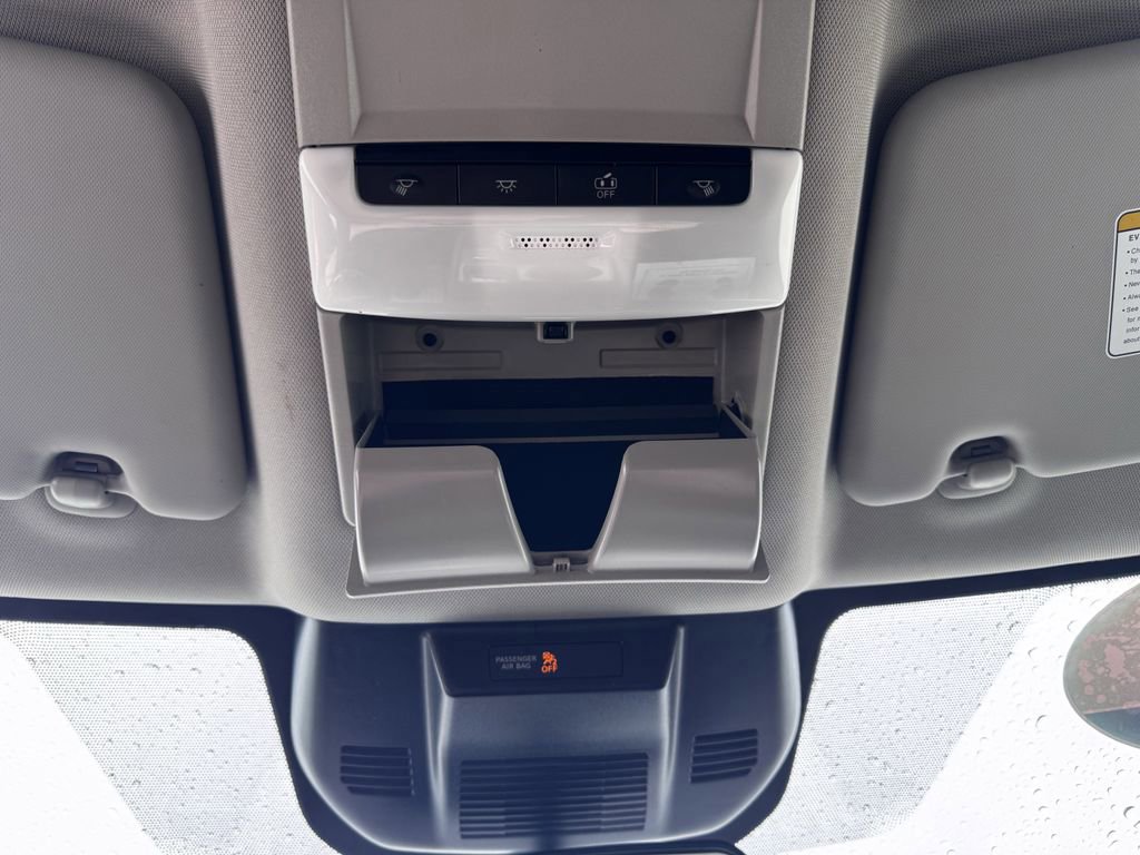 Used 2023 Nissan Rogue S image 25