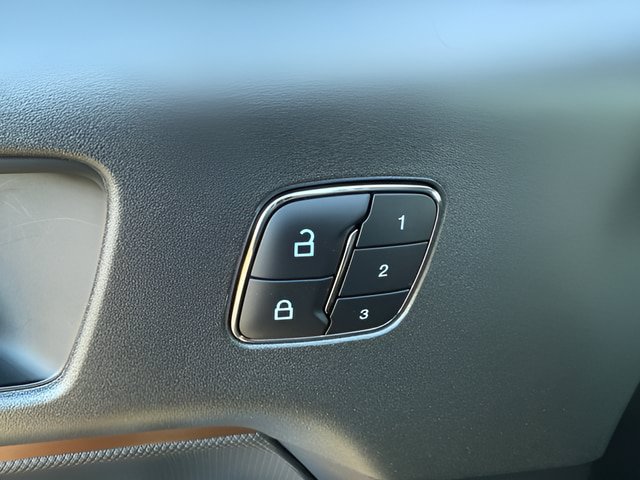 Certified 2025 Ford Bronco Sport Outer Banks w/ Outer Banks Tech Package+ AWD/4WD image 22