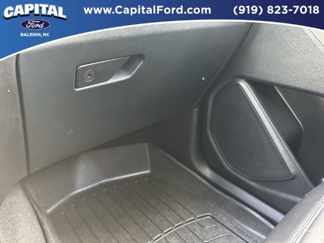 Certified 2024 Ford Explorer XLT w/ Equipment Group 202A RWD image 27