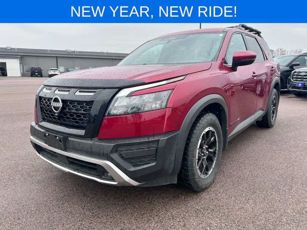 Used 2024 Nissan Pathfinder Rock Creek image 2