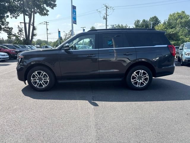 Certified 2025 Ford Expedition Active AWD/4WD image 4
