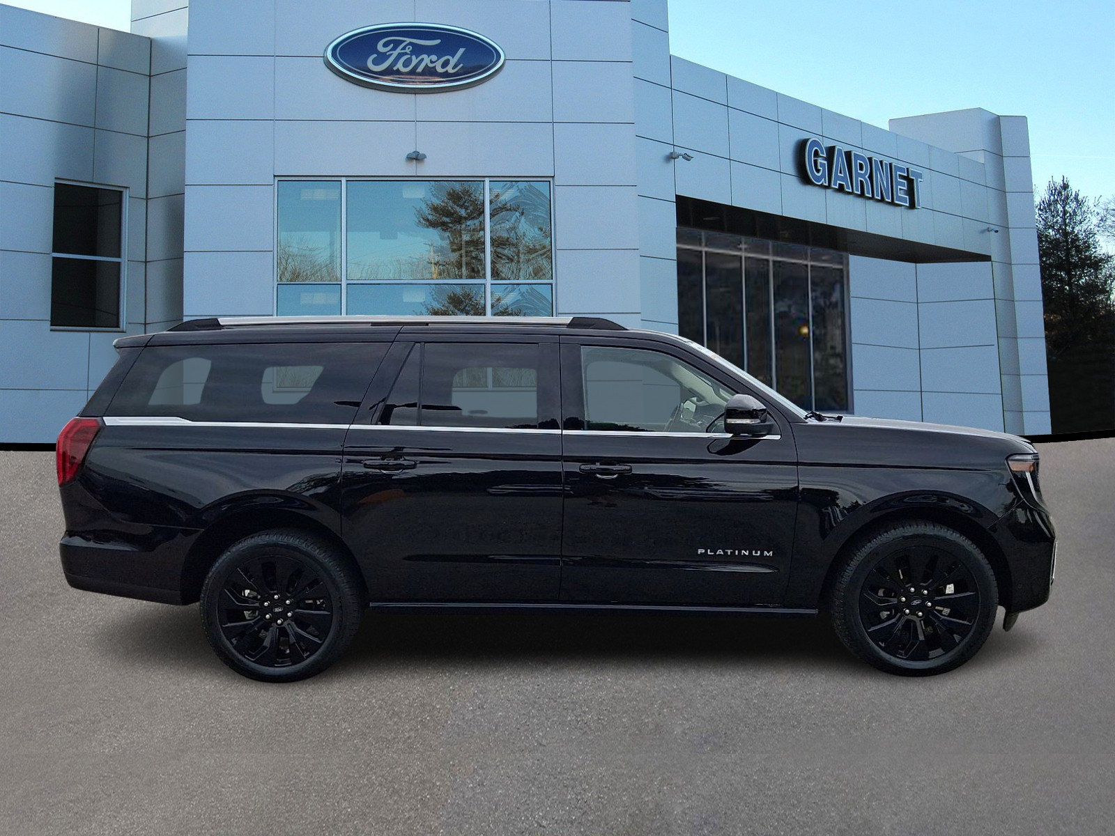 Certified 2025 Ford Expedition Max Platinum w/ Driver's Package AWD/4WD image 13