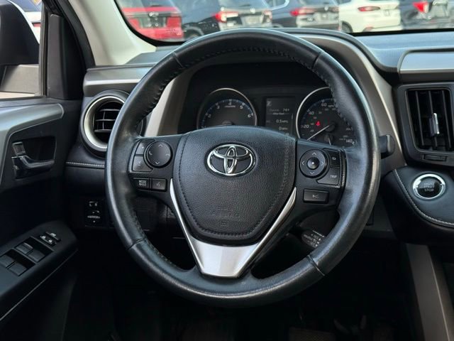 Used 2017 Toyota RAV4 XLE AWD/4WD image 20