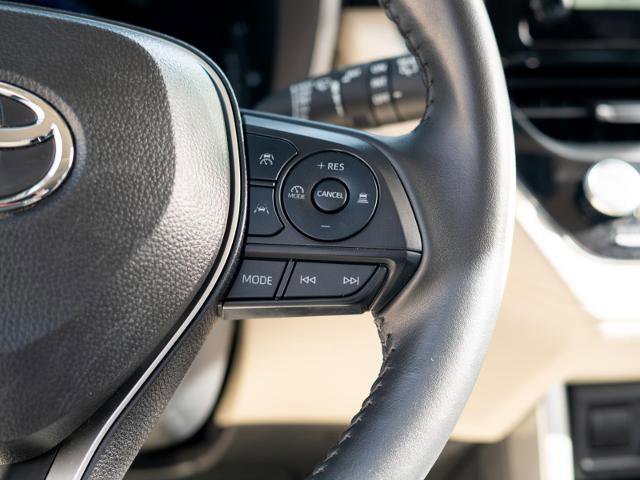 Used 2024 Toyota Corolla Cross XLE image 23