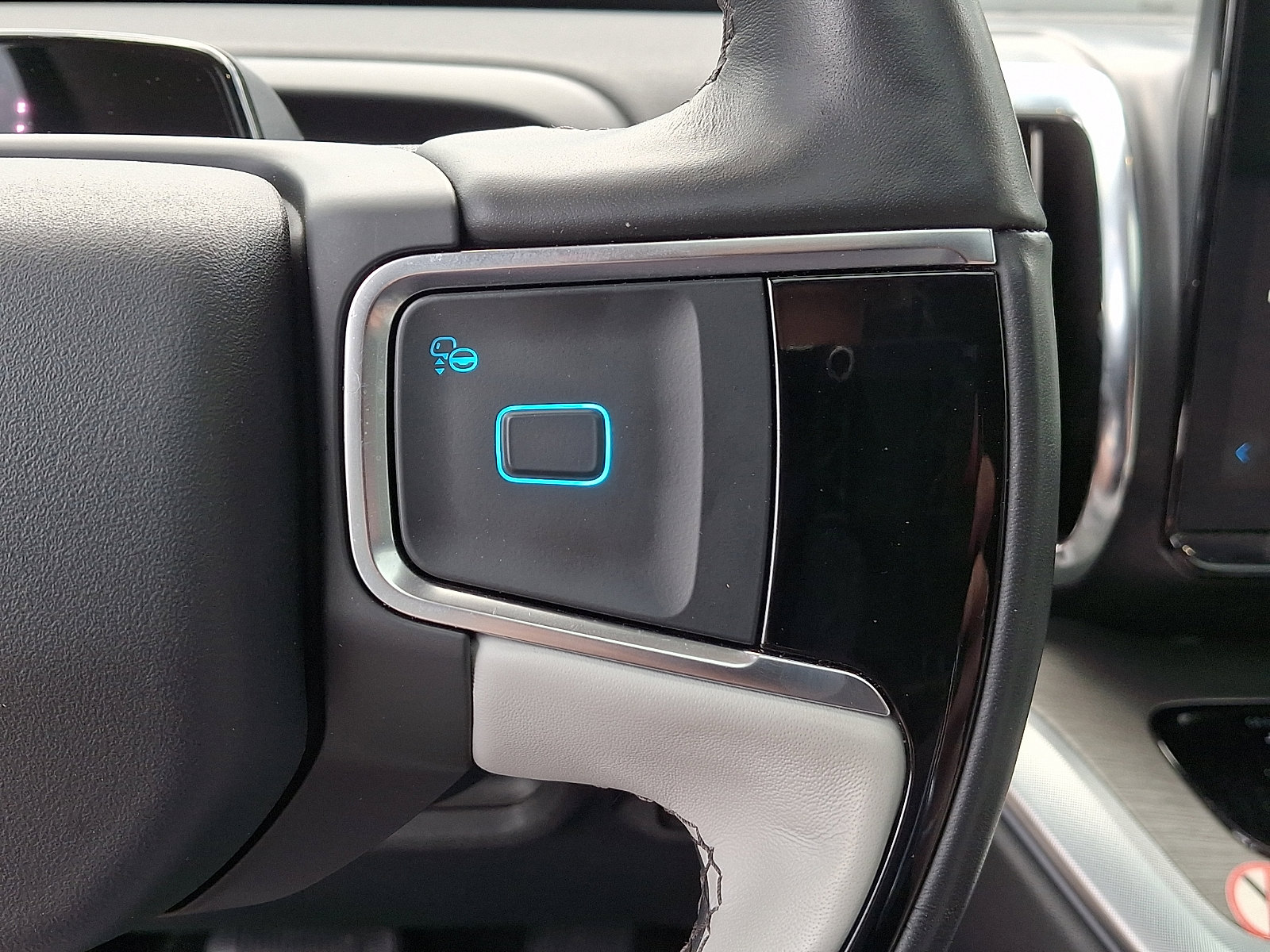 Certified 2025 Ford Expedition Platinum AWD/4WD image 23