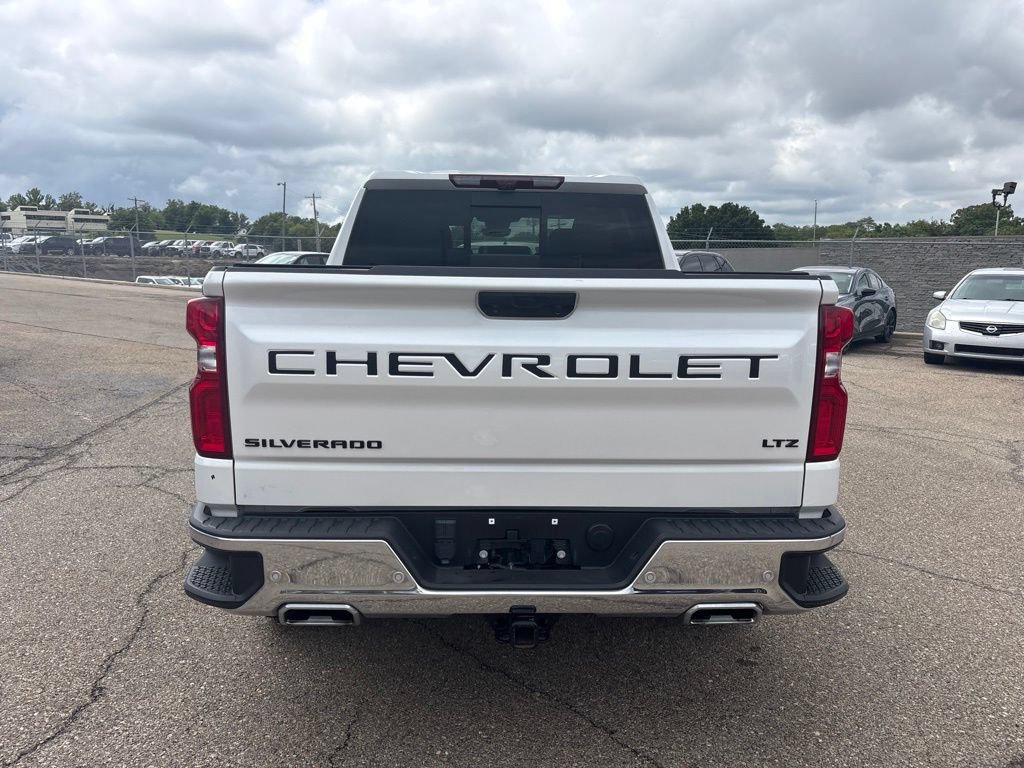 Used 2024 Chevrolet Silverado 1500 LTZ w/ LTZ Premium Package AWD/4WD image 6