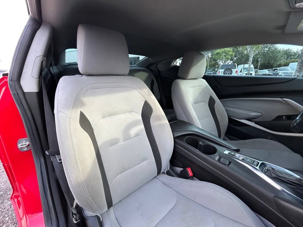 Used 2022 Chevrolet Camaro LT RWD image 28
