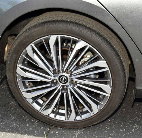 Used 2023 Nissan Altima 2.5 SL AWD/4WD image 11