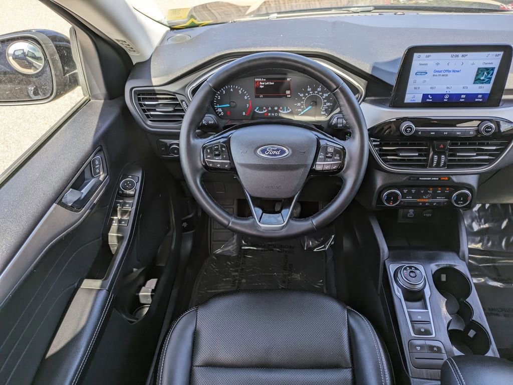 Certified 2022 Ford Escape SEL image 17