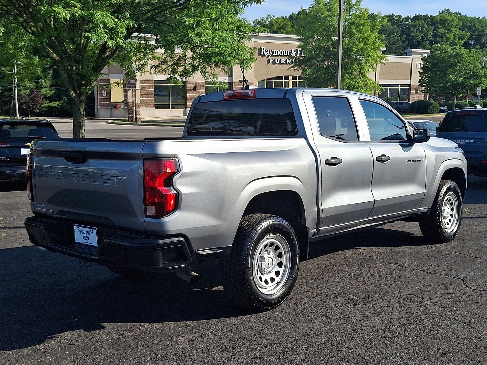 Used 2023 Chevrolet Colorado W/T RWD image 6