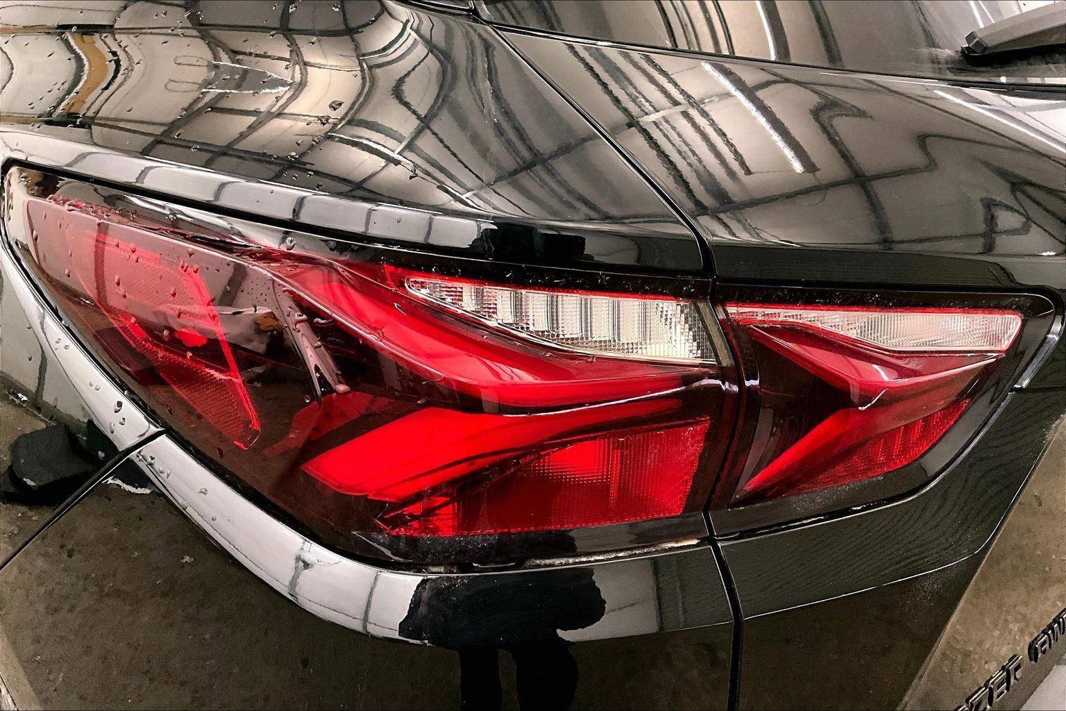 Used 2022 Chevrolet Blazer RS image 28