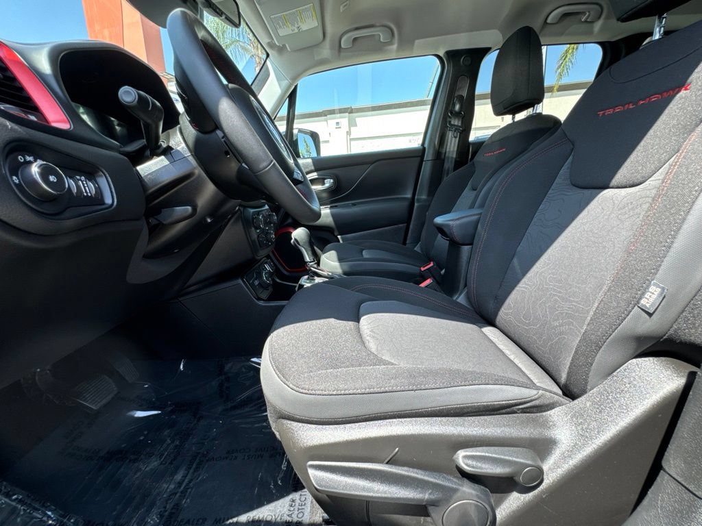 Used 2023 Jeep Renegade Trailhawk AWD/4WD image 26