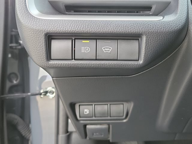 Used 2024 Toyota Prius LE FWD image 24