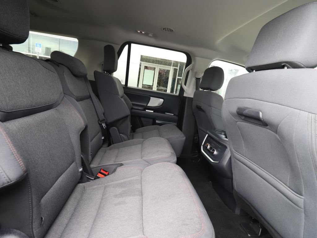 Certified 2025 Ford Expedition Active RWD image 24