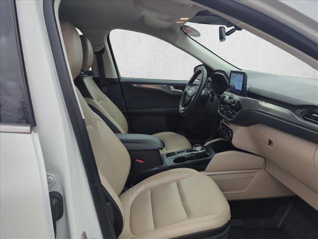 Certified 2022 Ford Escape Titanium image 20
