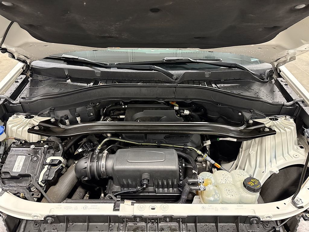 Certified 2020 Ford Explorer Limited AWD/4WD image 23