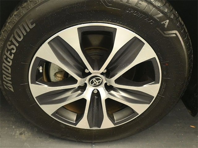 Used 2023 Toyota Highlander XLE image 15